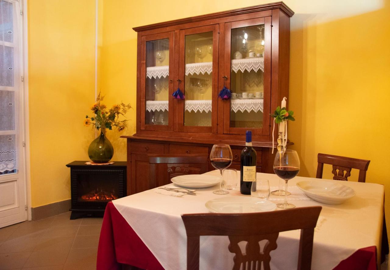 Villa Goccia Di Vino La Morra Extérieur photo