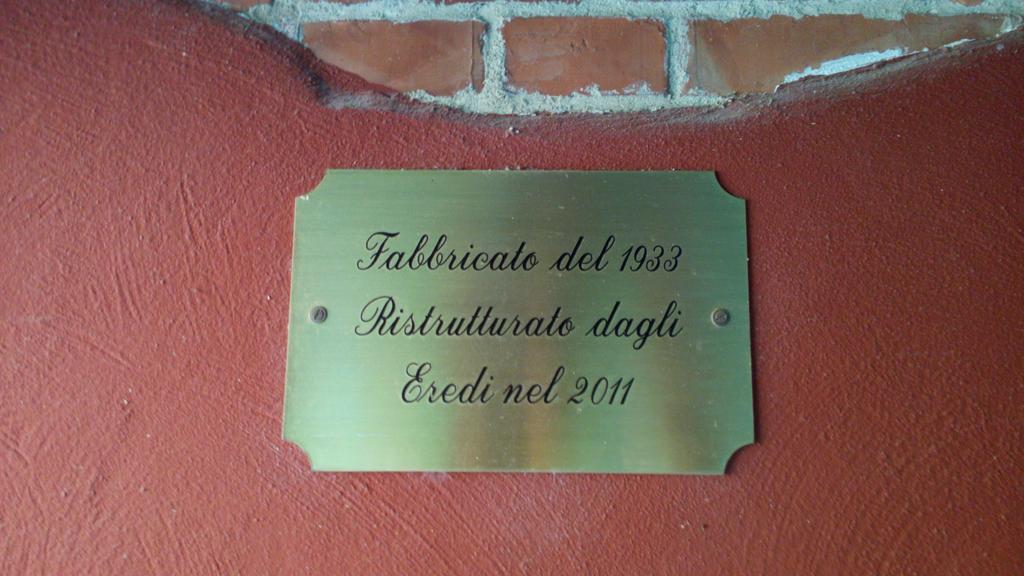 Villa Goccia Di Vino La Morra Extérieur photo
