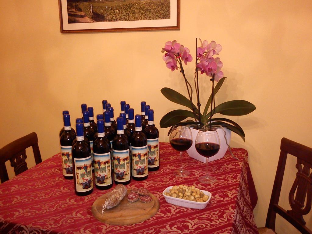 Villa Goccia Di Vino La Morra Extérieur photo